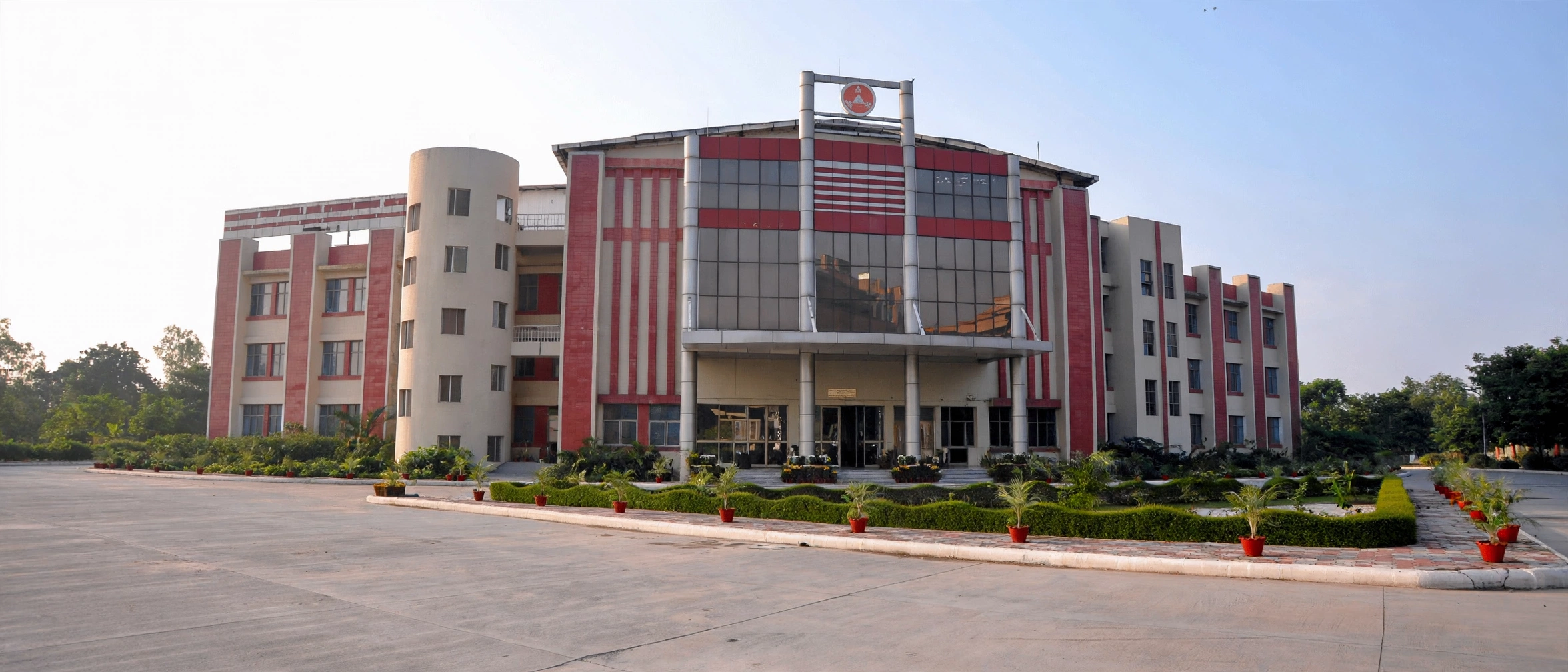 Shaheed Rajguru College of Applied Sciences for Women, University of Delhi
