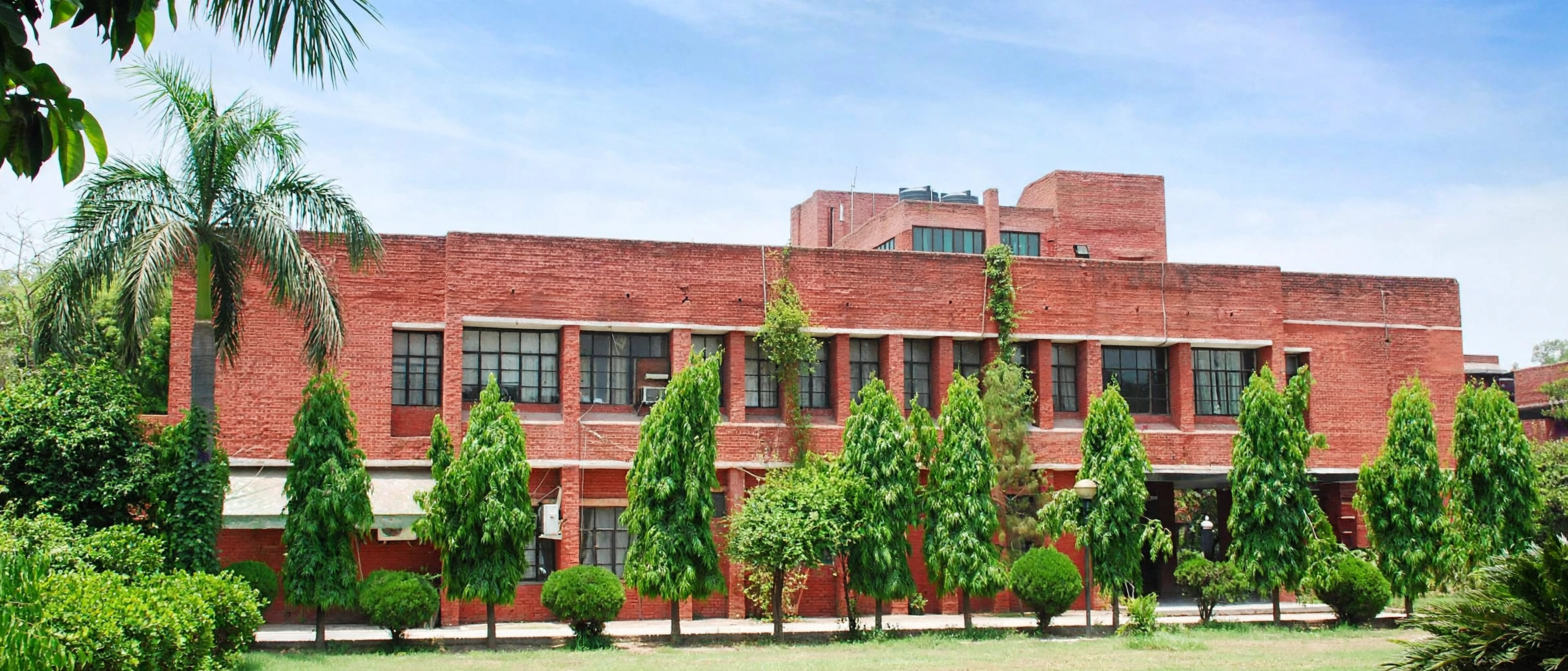 Shyama Prasad Mukherji College for Women, University of Delhi